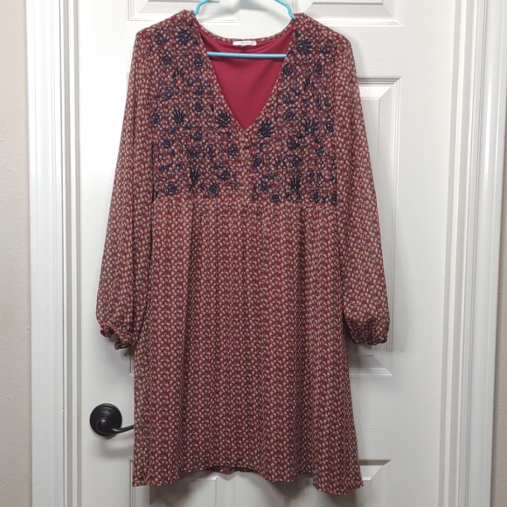 Jodifl simplistic pattern dress, size large, excellent used condition